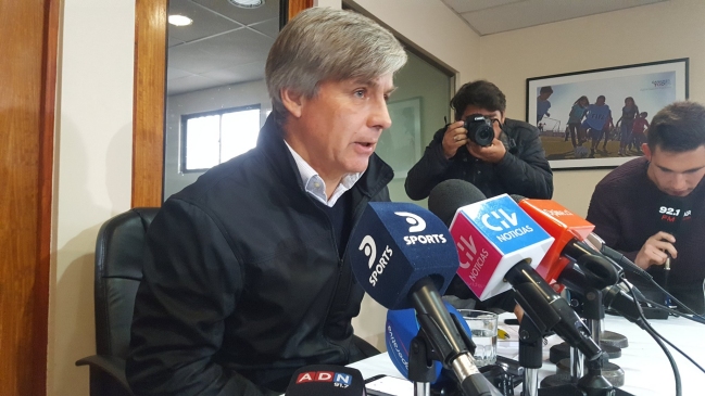 Mayne-Nicholls: Iré de candidato y ya he tenido conversaciones con 26 ó 28 clubes