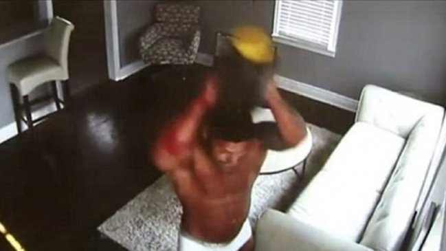 Revelan brutal ataque de fisicoculturista: golpeó más de 100 veces a su polola, la apuñaló y la dejó en coma