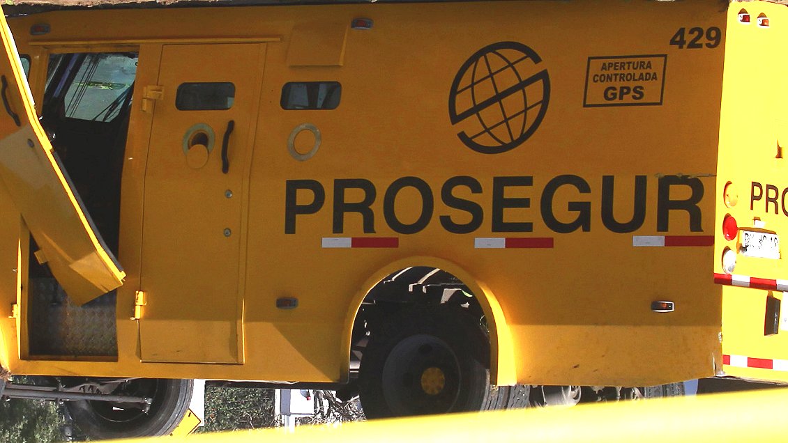 Habilidosos ladrones se disfrazaron de guardias y lograron millonario botín