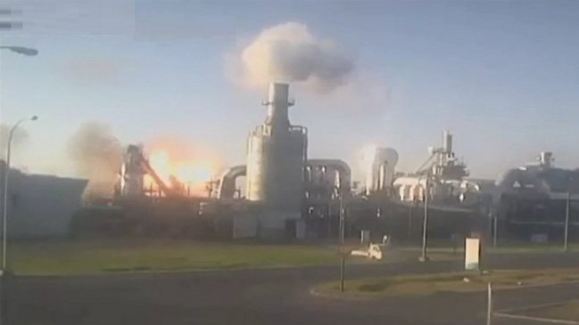 Seremi abre sumario por explosión en fábrica que no fue reportada a Bomberos
