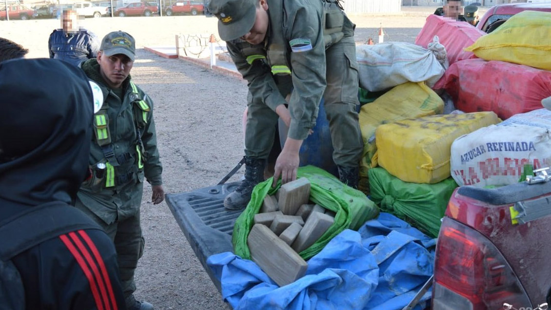 Argentina: Decomisaron media tonelada de cocaína y marihuana procedente de Chile