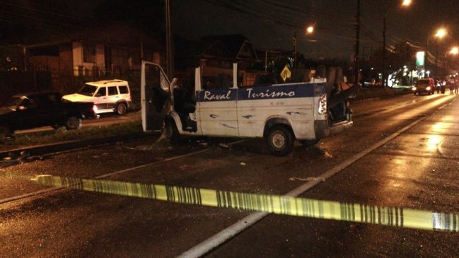 Un trabajador murió y otros cinco quedaron heridos luego que furgón volcara camino a Penco