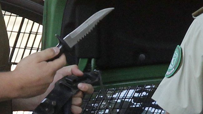 Conductor fue apuñalado en la cabeza al oponerse al robo de su vehículo en Maipú