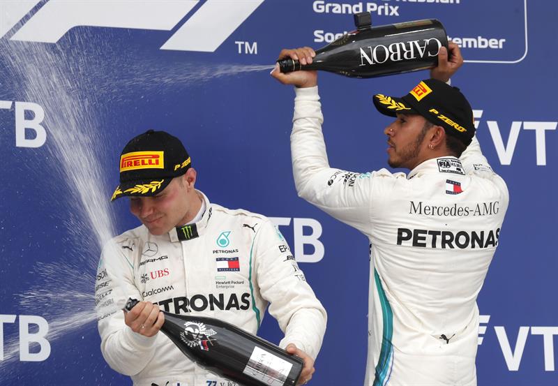 Lewis Hamilton y la orden de Mercedes a Bottas: Intentamos ganar como equipo