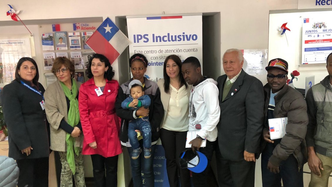 Ñuble: ChileAtiende de San Carlos inaugura sistema para atender a personas sordas, migrantes, y en mapudungún