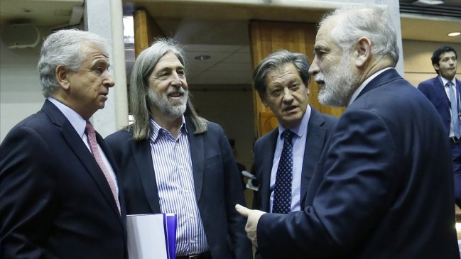 Presidente del Senado pide explicaciones: Aumento del Presupuesto no calza