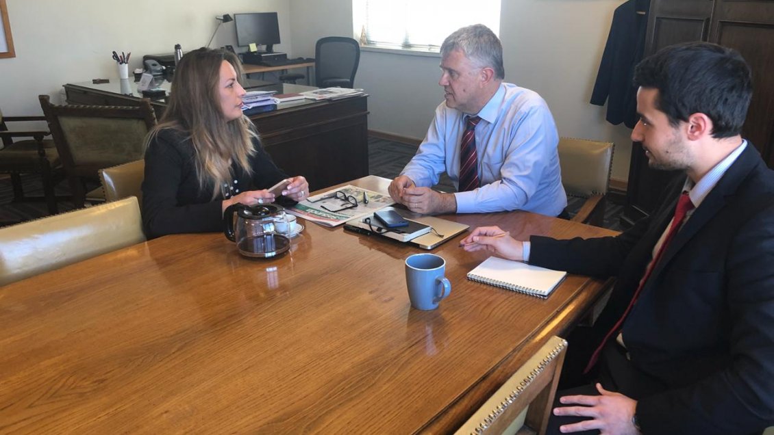 Intendenta de Magallanes se reunió con el director de Planificación Estratégica de la Cancillería