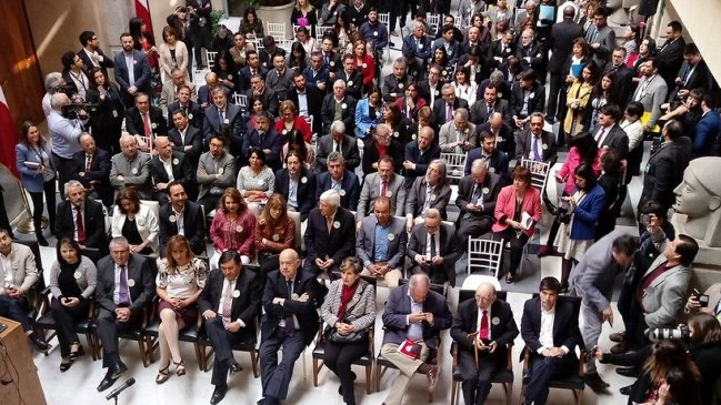 Parlamentarios realizaron acto 