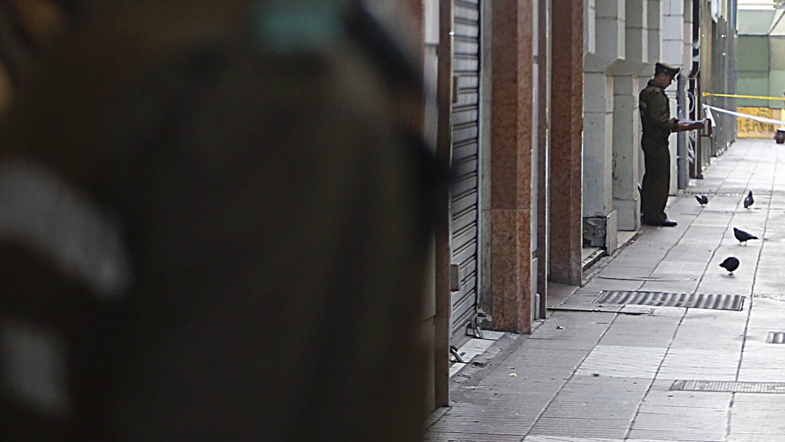 Trabajador muere en oficinas de multitienda del centro de Santiago