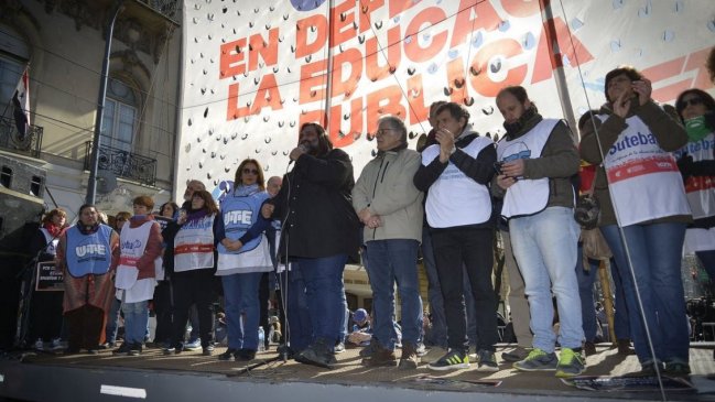 Argentina: Docentes bonaerenses anuncian paro de 48 horas contra propuesta salarial