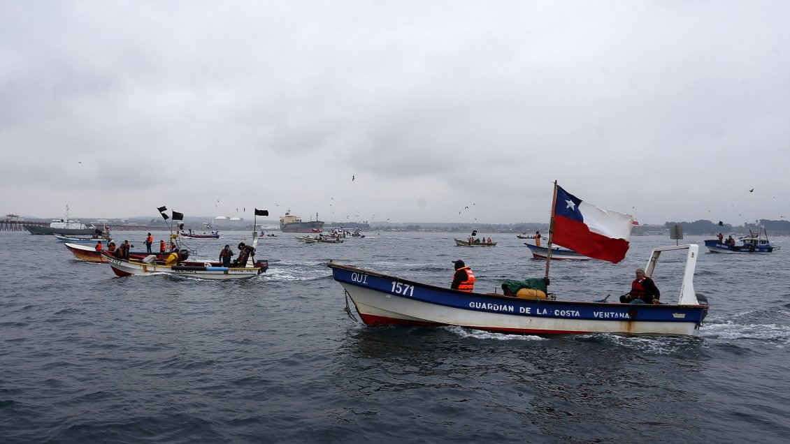 Ancud: Pescadores afectados por la marea roja el 2016 demandaron al Estado