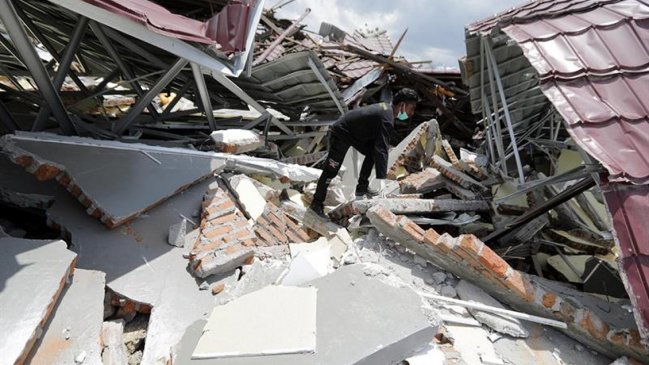 A una semana del terremoto en Indonesia, hallan vivos a 31 menores