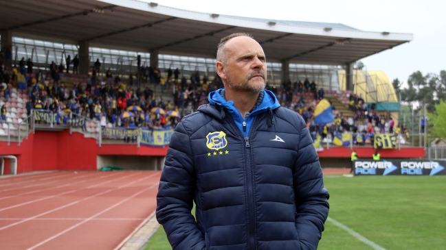 Integrante del cuerpo técnico de Everton protagonizó destrozos en Estadio La Granja