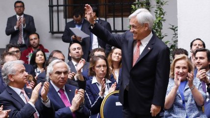  Carlos Peña: Piñera falsificó la historia al celebrar el 