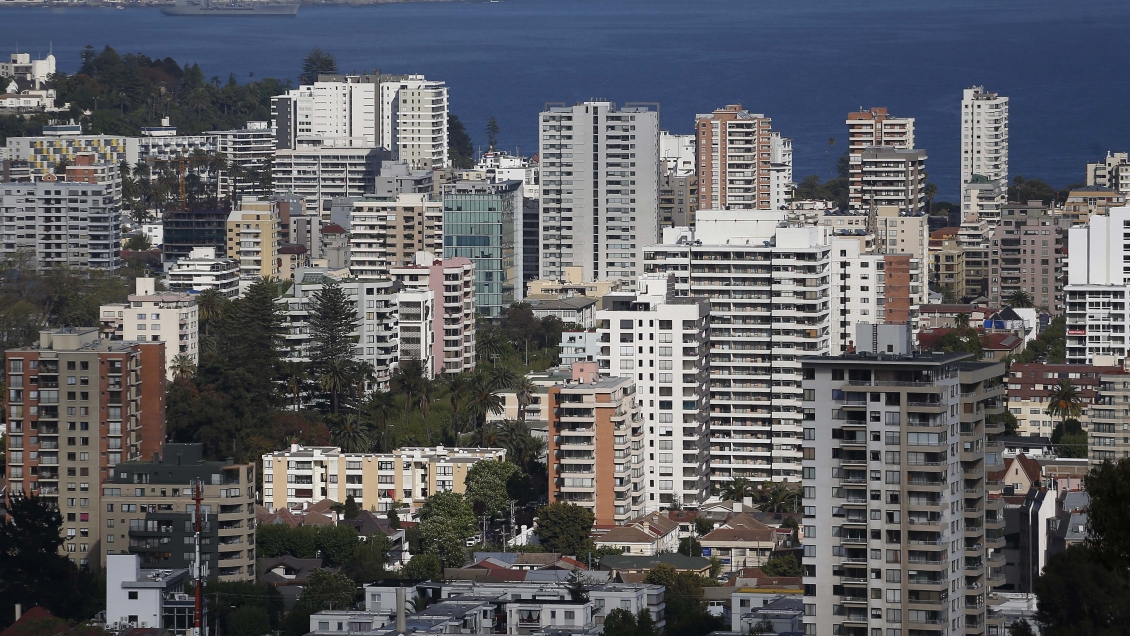 Proyecto propone aumentar las multas a los morosos en los pagos de gastos comunes