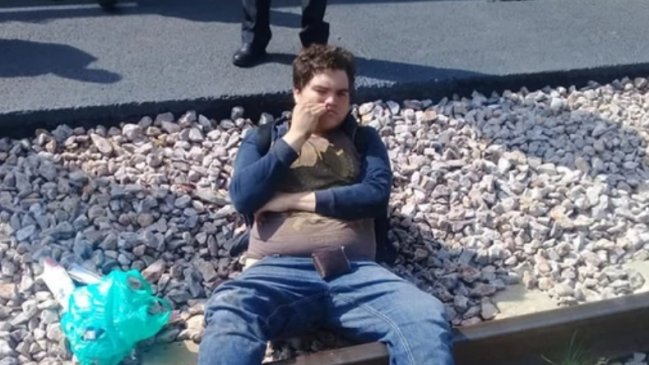 Joven se quiso tomar una selfie extrema y terminó sin sus pies