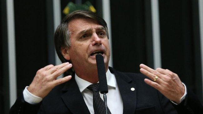 Bolsonaro eliminará 14 ministerios si es elegido presidente de Brasil