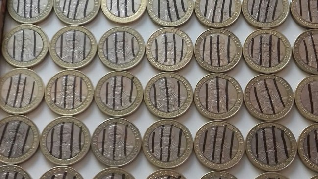 La protesta con monedas de 100 pesos que toma fuerza en redes sociales
