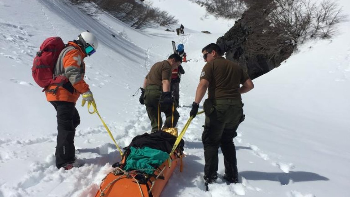 Rescatan a estudiante tras accidente en plena cordillera de Ñuble