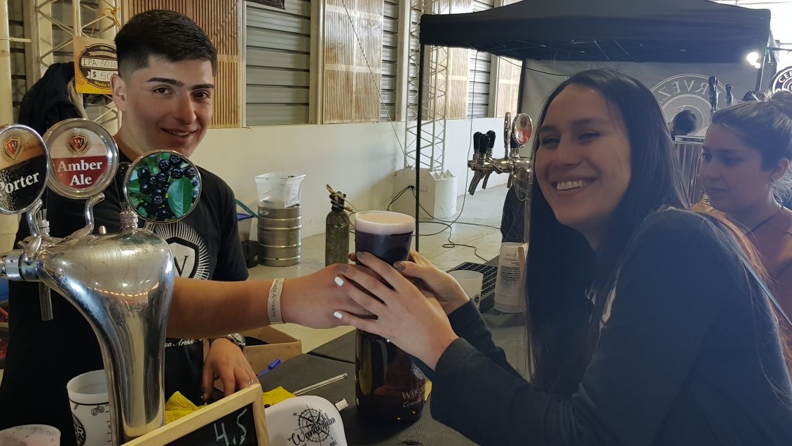 Los Ríos: Más de seis mil litros de cerveza artesanal esperan a los valdivianos