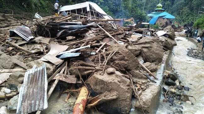 Daños por terremoto y tsunami en Indonesia superan los 500 millones de dólares