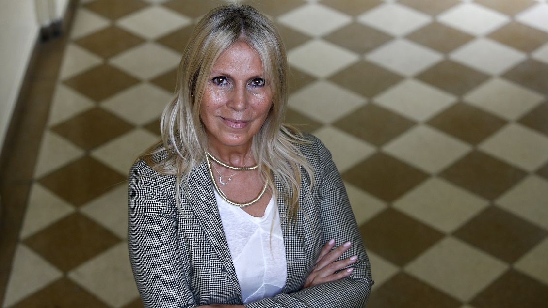 Lily Pérez llega al teatro como protagonista de alabada obra