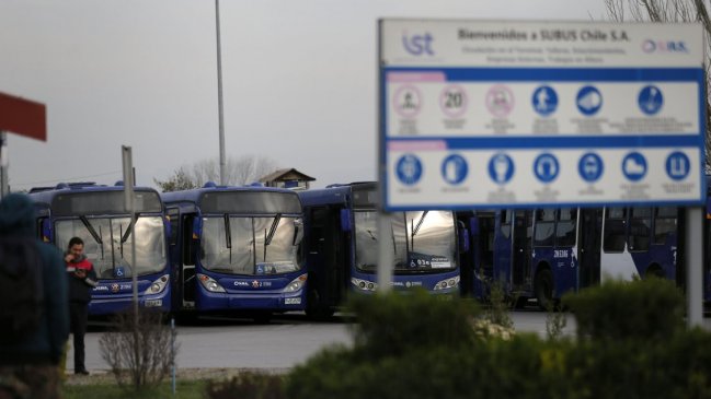 Trabajadores de empresa Subus iniciaron huelga este martes