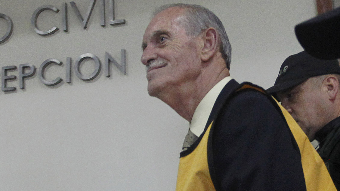 Ejército destituyó al director de la Escuela Militar tras homenaje a Miguel Krassnoff