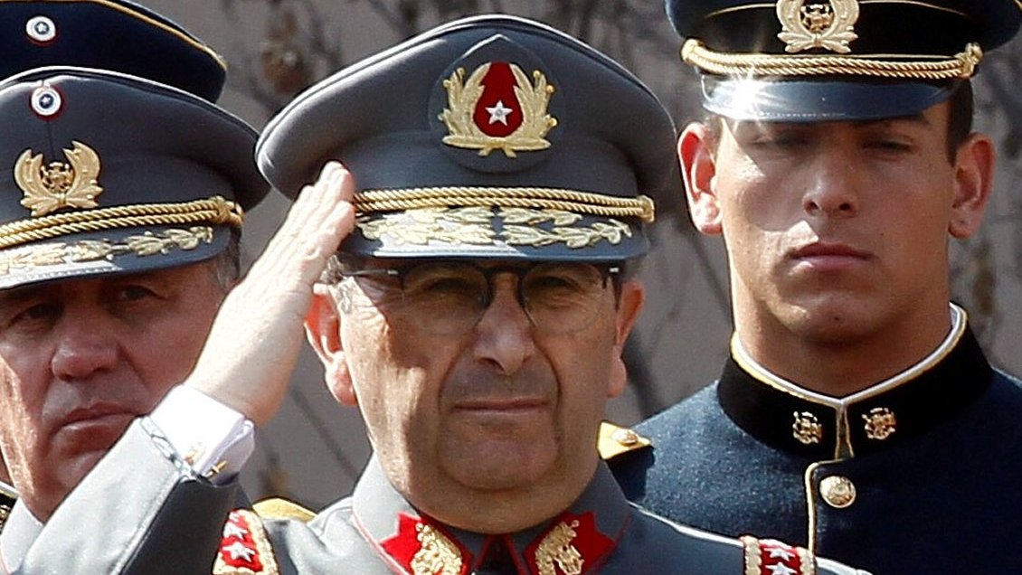 Número 2 del Ejército renunció a la institución tras ser procesado por fraude al Fisco