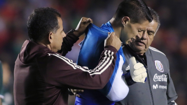  Arquero de México no presenta lesión ósea tras choque con Castillo  