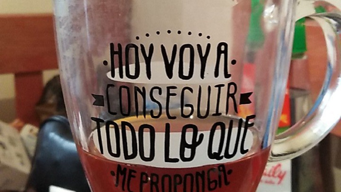 Mujer denunció graves quemaduras por culpa de tazón comprado en supermercado