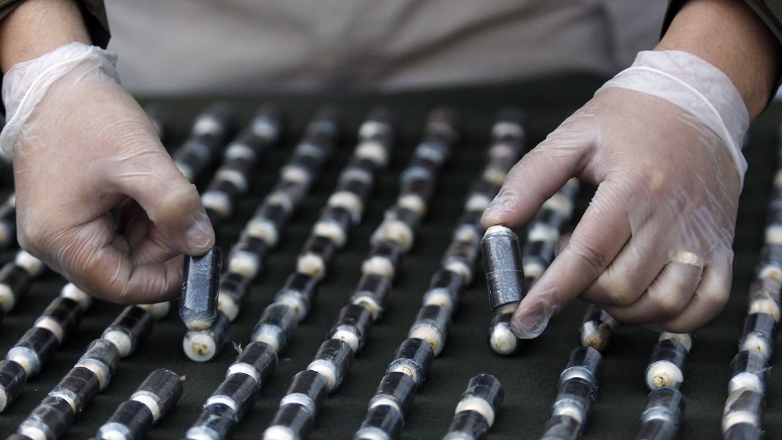 Dolor y malestar delataron a hombre que trasladaba decenas de ovoides en el estómago