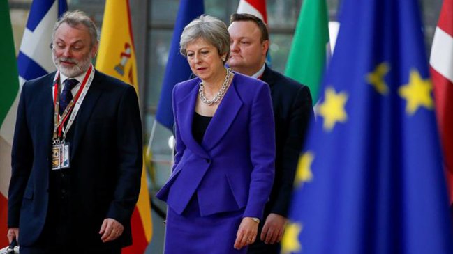 La UE y el Reino Unido estudian alargar la transición del Brexit