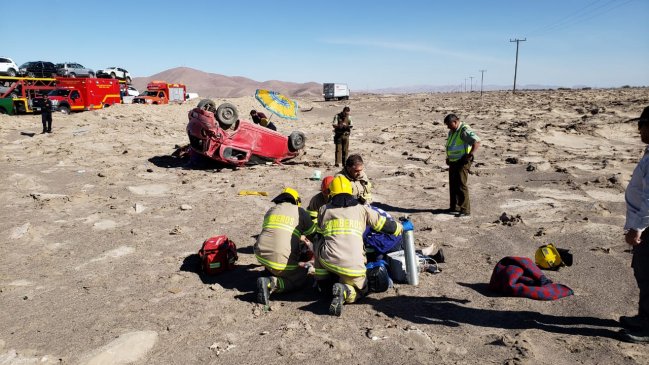 Una persona falleció tras volcamiento en carretera de Iquique