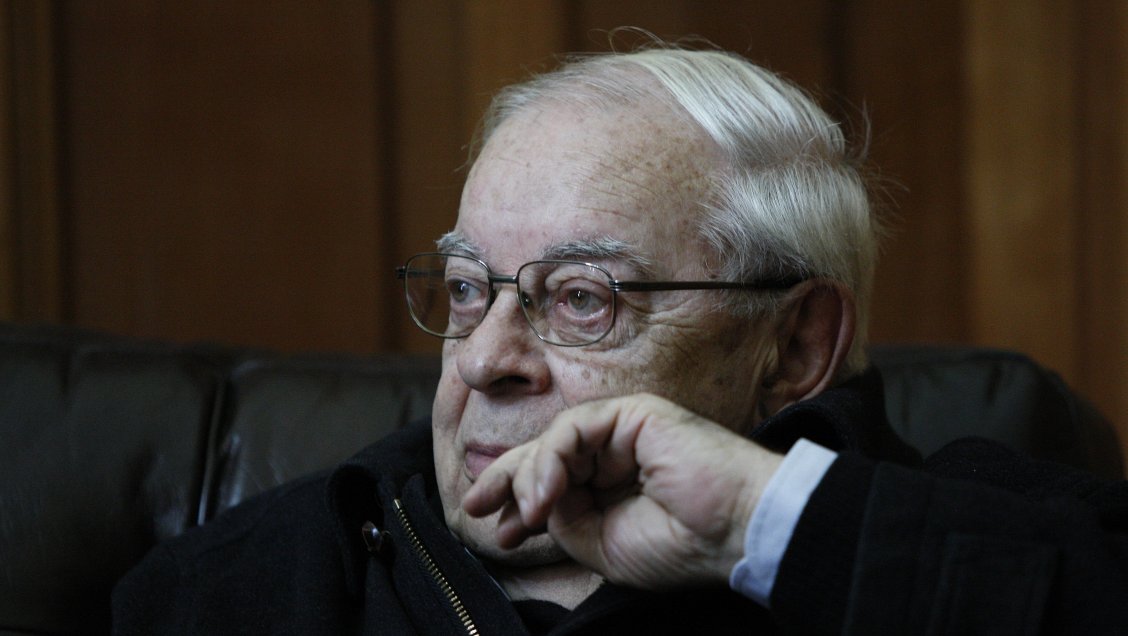 Ex capellán de La Moneda: Errázuriz es humano y tiene derecho a equivocarse