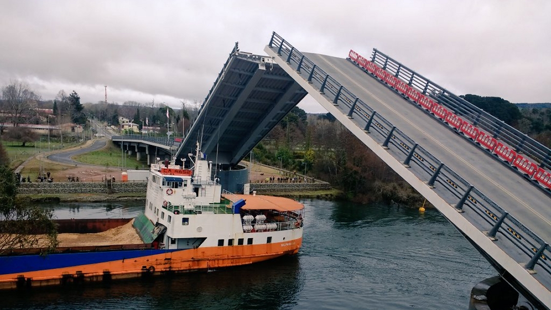 Reparación del Puente Cau Cau costará 4.500 millones y estará lista en 2020