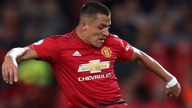 Carragher: La situación de Alexis en Manchester es parecida a la de Fernando Torres en Chelsea