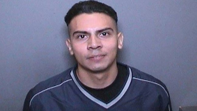 Ladrón entró a robar a una casa, pero lo pillaron porque se quedó viendo porno