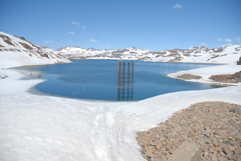 Senador lidera oposición a flexibilización de convenio por aguas de la Laguna del Maule
