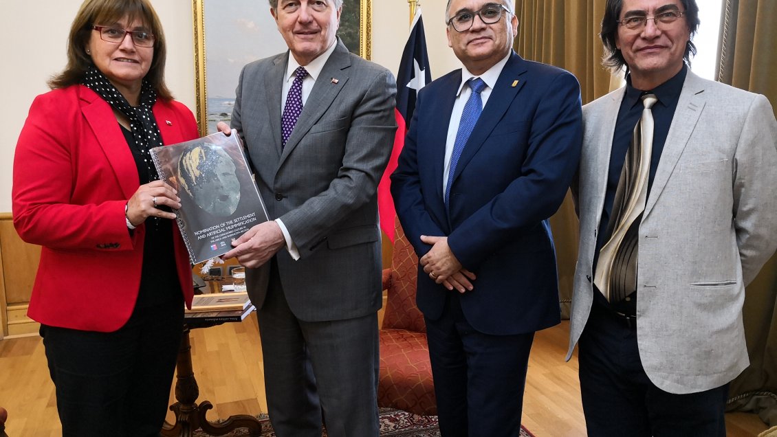 Canciller Ampuero recibió avances del Expediente Chinchorro confeccionado para la Unesco