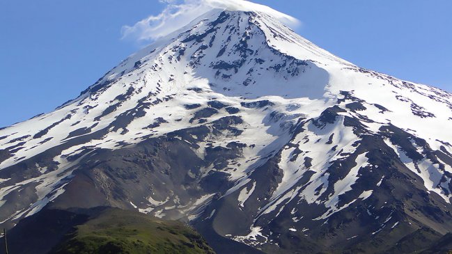 Excursionistas improvisados se extraviaron y pasaron la noche en el Volcán Lanín