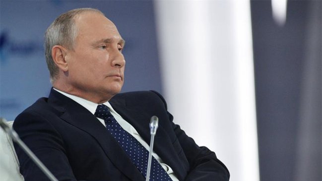 Putin decretó sanciones contra Ucrania por 