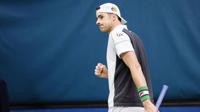 Dominic Thiem y John Isner clasificaron a octavos de final en Viena