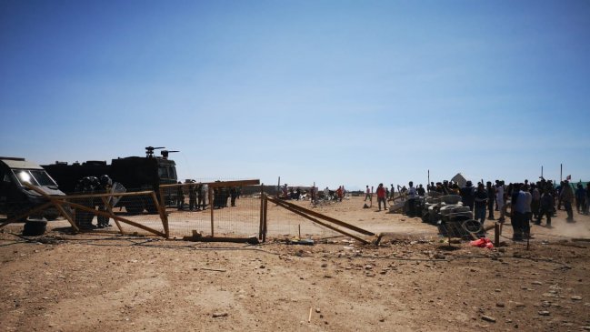 Desalojo de toma en Calama generó enfrentamientos entre pobladores y Carabineros
