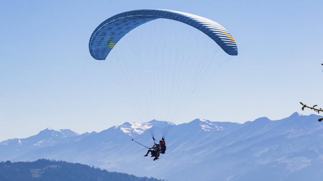 Parapentista español perdido por cinco días en el Himalaya fue rescatado 
