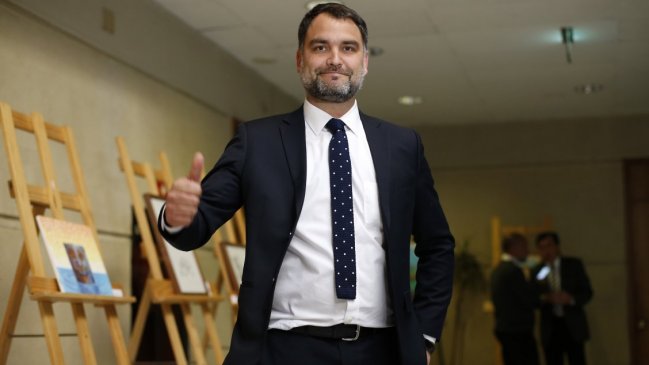 Macaya llevará al TC objeción de conciencia: No es contra el Gobierno, es contra decisión de Contraloría