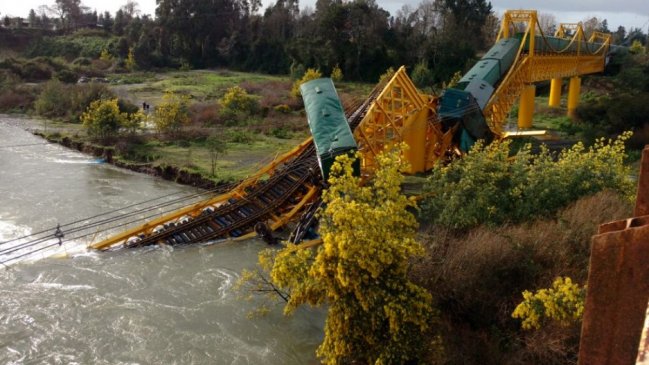 En noviembre comenzará instalación de rieles del colapsado puente ferroviario Toltén