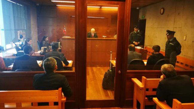 Profesor acusado de golpear alumnos fue formalizado por maltrato a menores