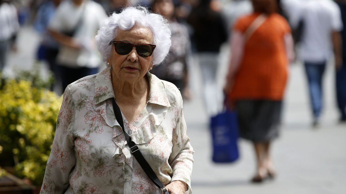 Casen: Por primera vez hay más adultos mayores que menores de 15 años en Chile