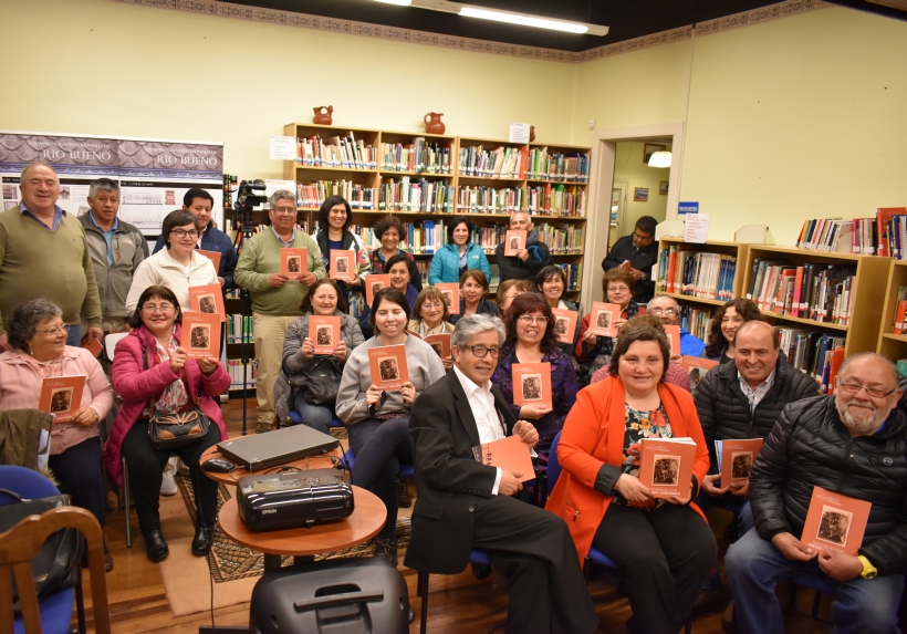Vecinos de Rio Bueno presentan cuadernillo que rescata la historia del ferrocarril